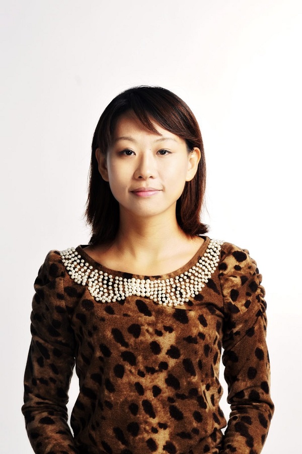 1511763893126612.jpg 余嫻.jpg